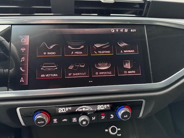 AUDI Q3 35 2.0 tdi Business s-tronic