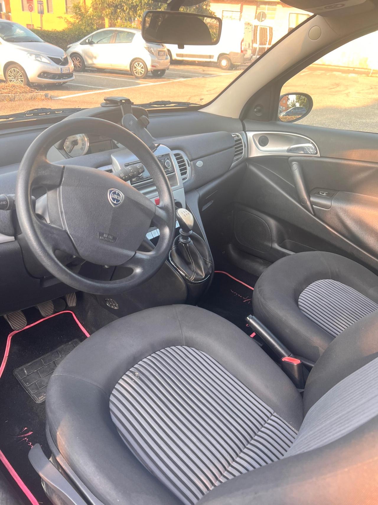 Lancia Ypsilon 1.2 GPL adatta a neopatentati