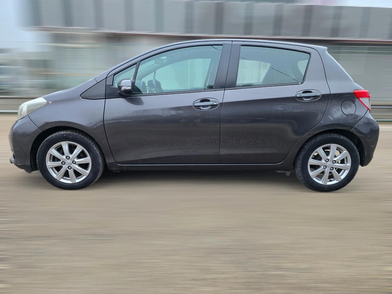 Toyota Yaris 1.0 5 porte Active