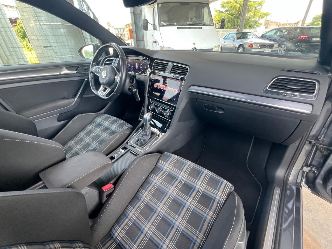 Volkswagen Golf GTE 1.4TSI 150 CV FINANZIABILE