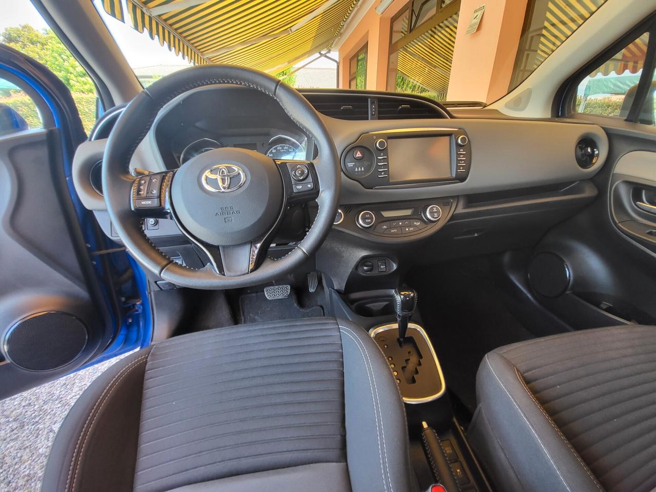 Toyota Yaris 1.5 hybrid full optional unicaproprietaria