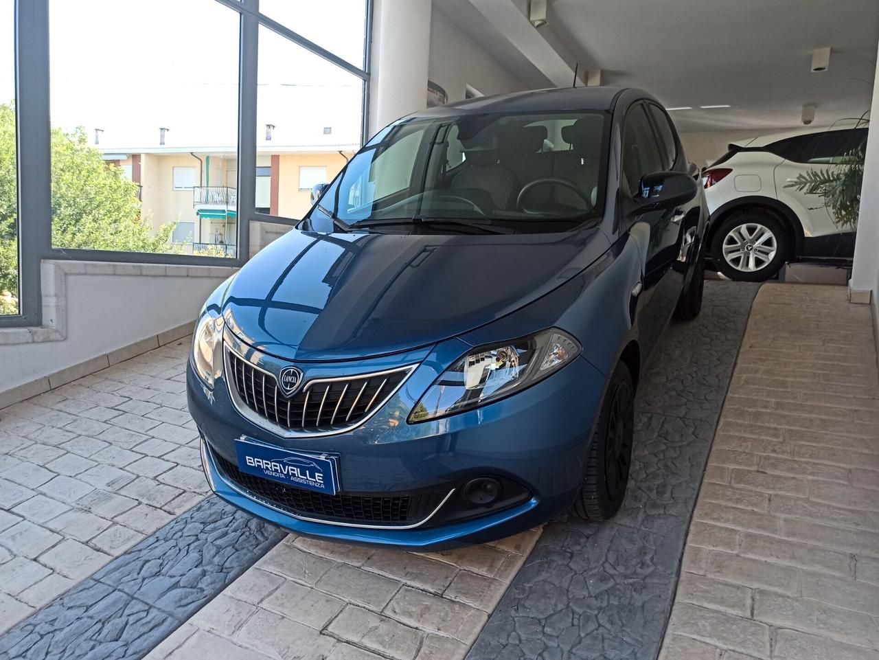 Lancia Ypsilon 1.0 FireFly 5 porte S&S Hybrid Ecochic Silver