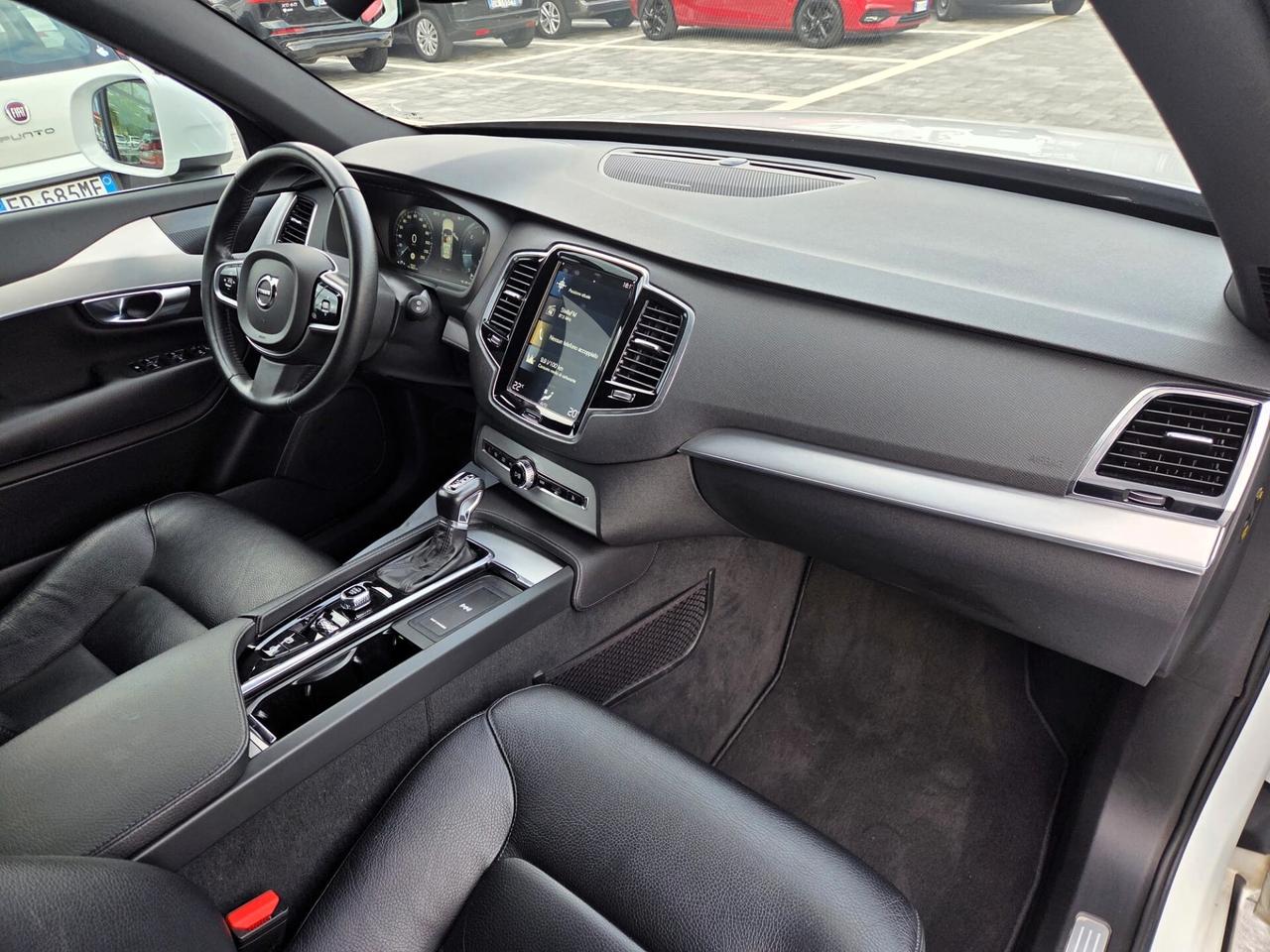 Volvo XC 90 XC90 D5 AWD Geartronic 7 posti Momentum