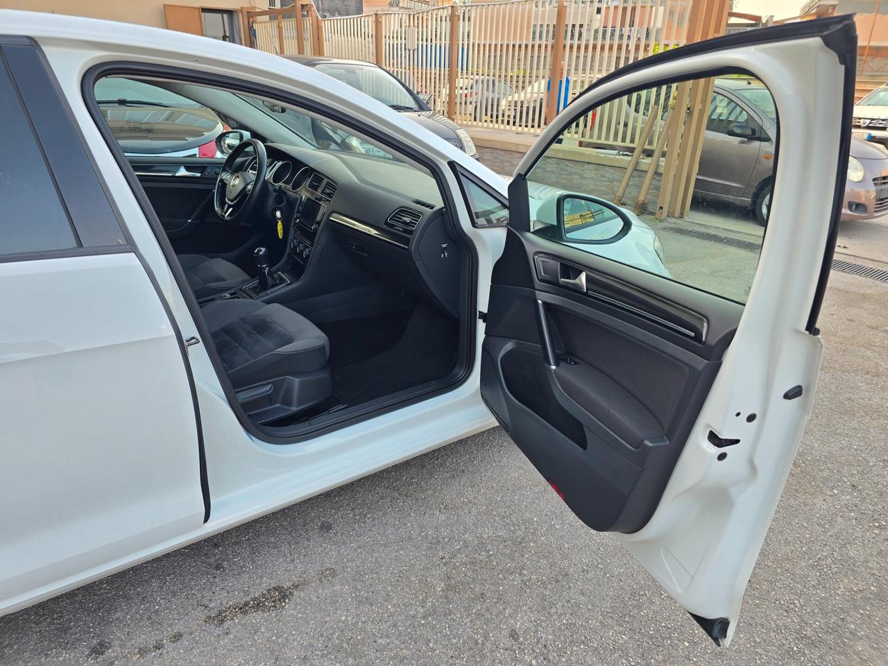 Volkswagen Golf 1.6 TDI 5p. Highline BlueMotion Technology