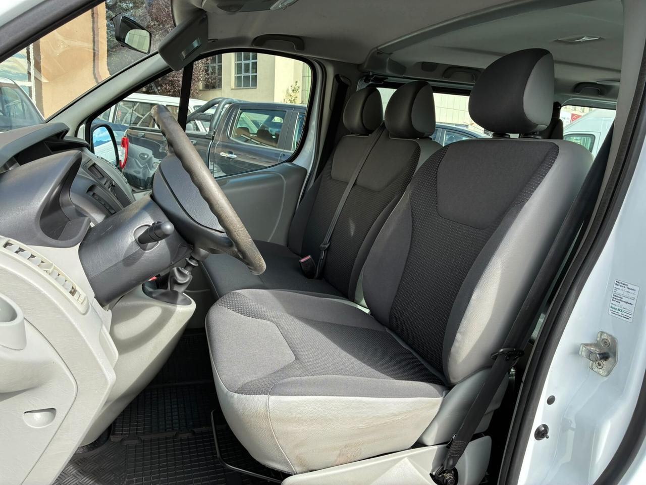 OPEL VIVARO 9POSTI 2.0 DCI PASSO LUNGO - GANCIO TRAINO