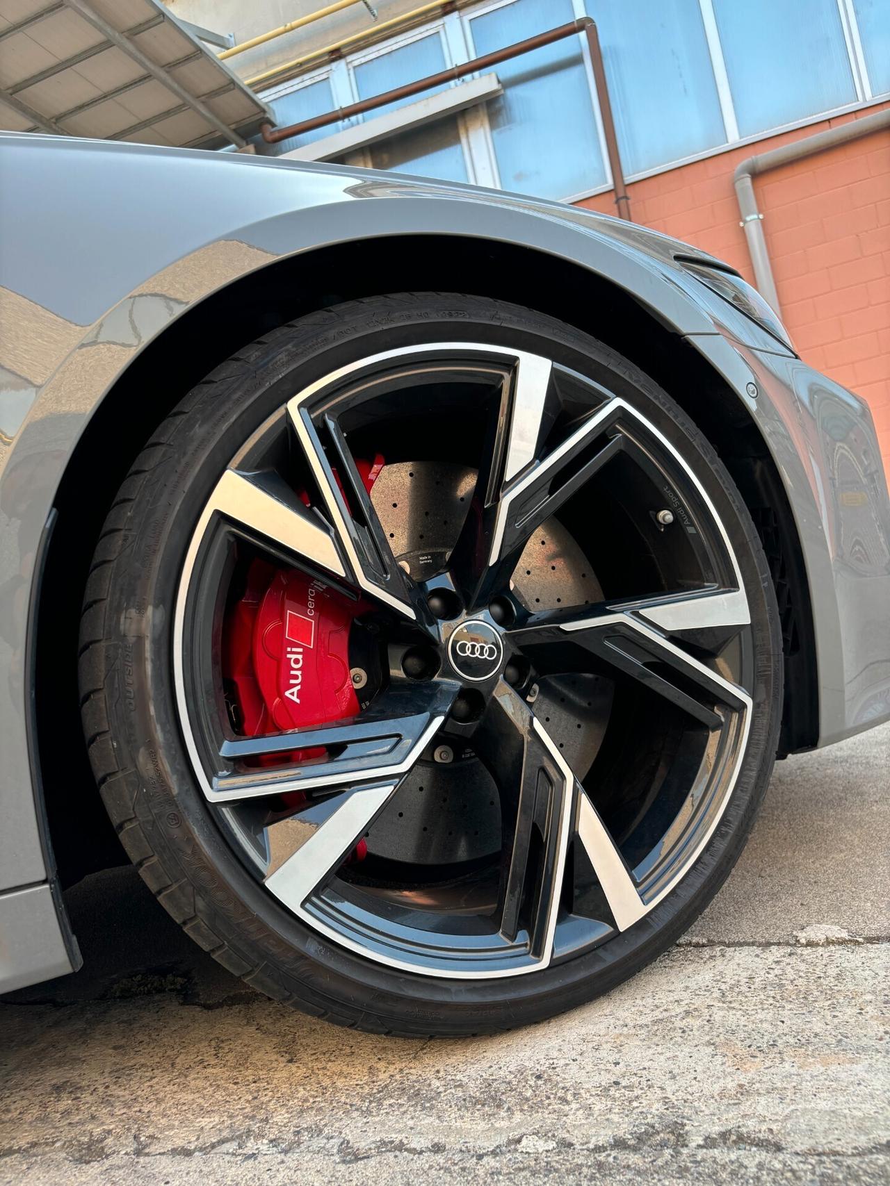 Audi A6 RS 6 Avant 4.0 TFSI V8 quattro tiptronic