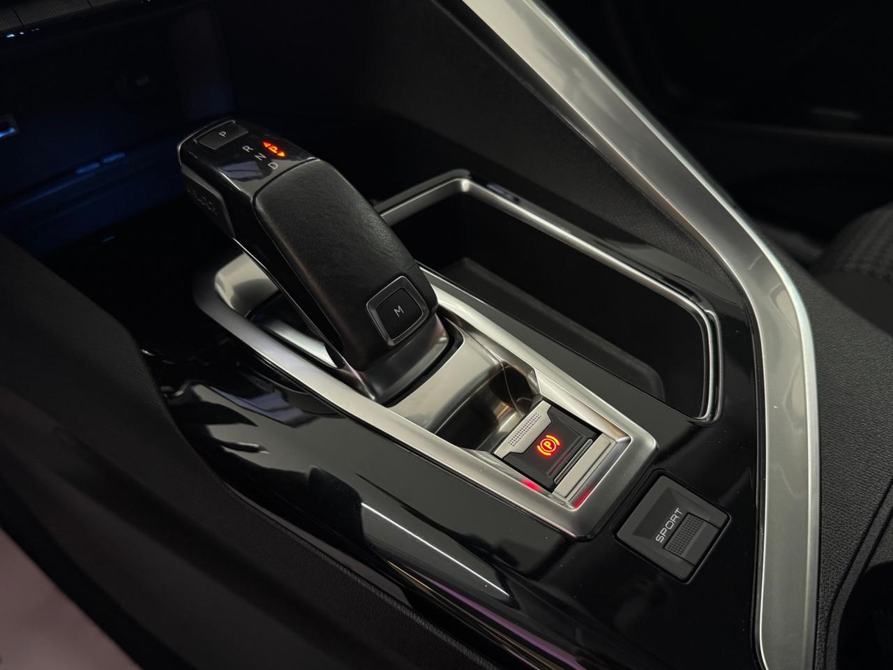 Peugeot 3008 BlueHDi 130 EAT8 Allure