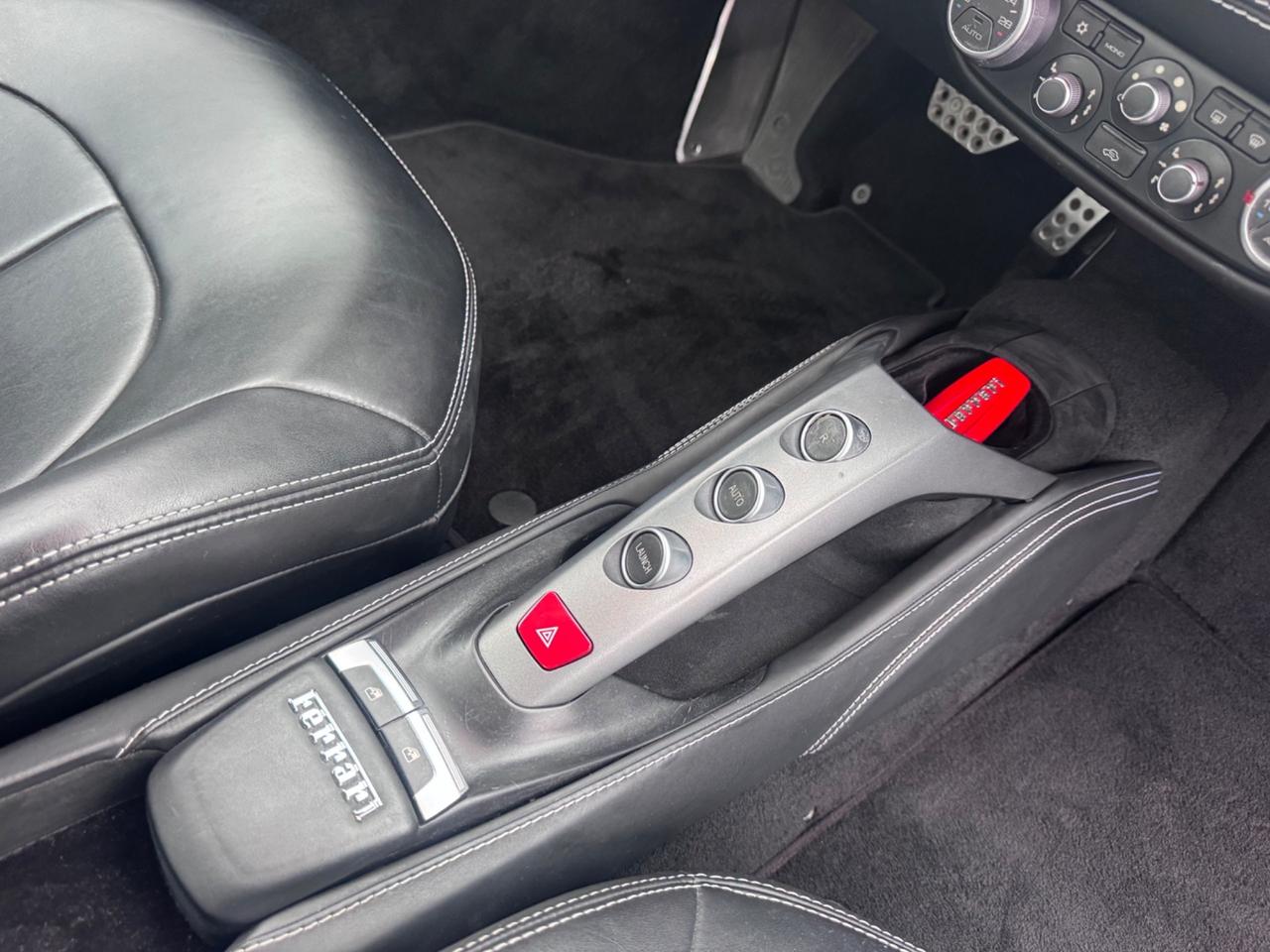 Ferrari 488 GTB PERMUTE iva book full lift carbonio