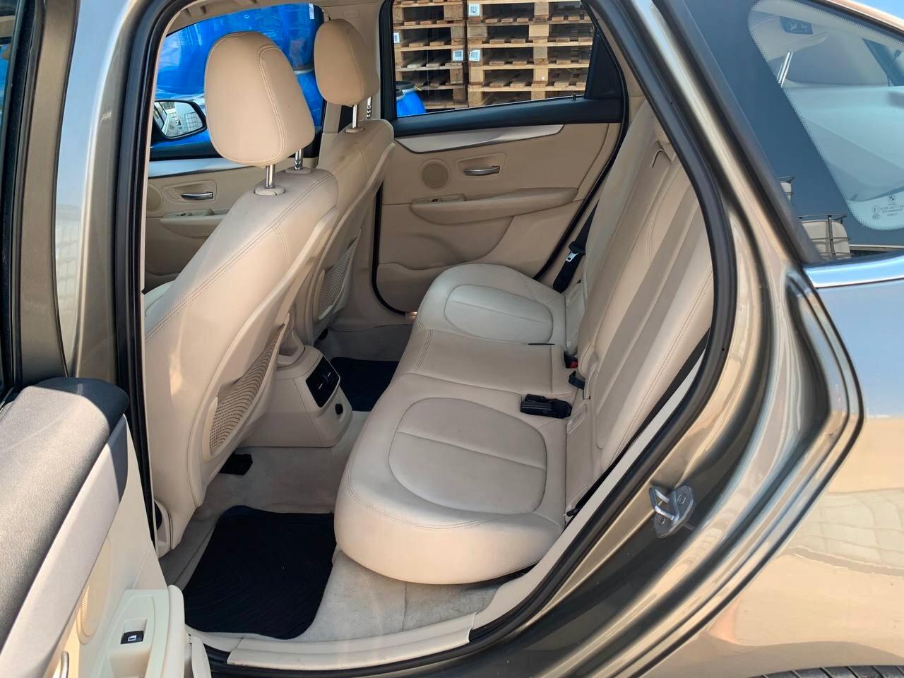 Bmw 2er Active Tourer 218d Active Tourer Luxury