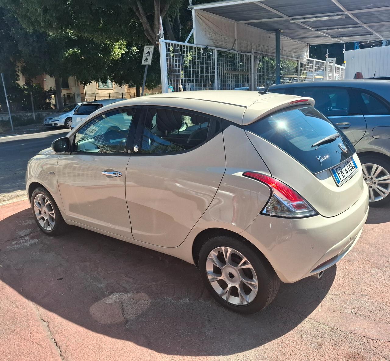 Lancia Ypsilon 1.2 benzina CV anno 2016