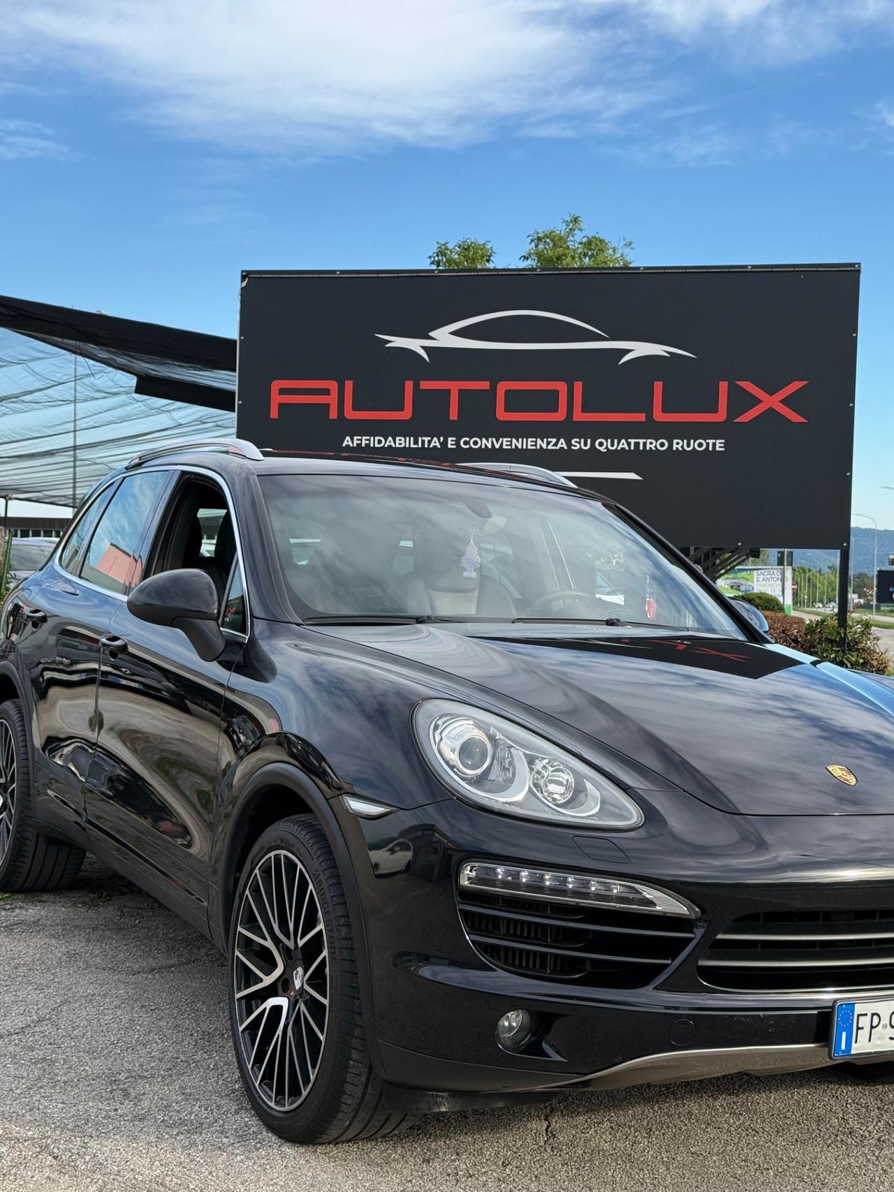 Porsche Cayenne 3.0 Diesel V6 SERVICE PORSCHE
