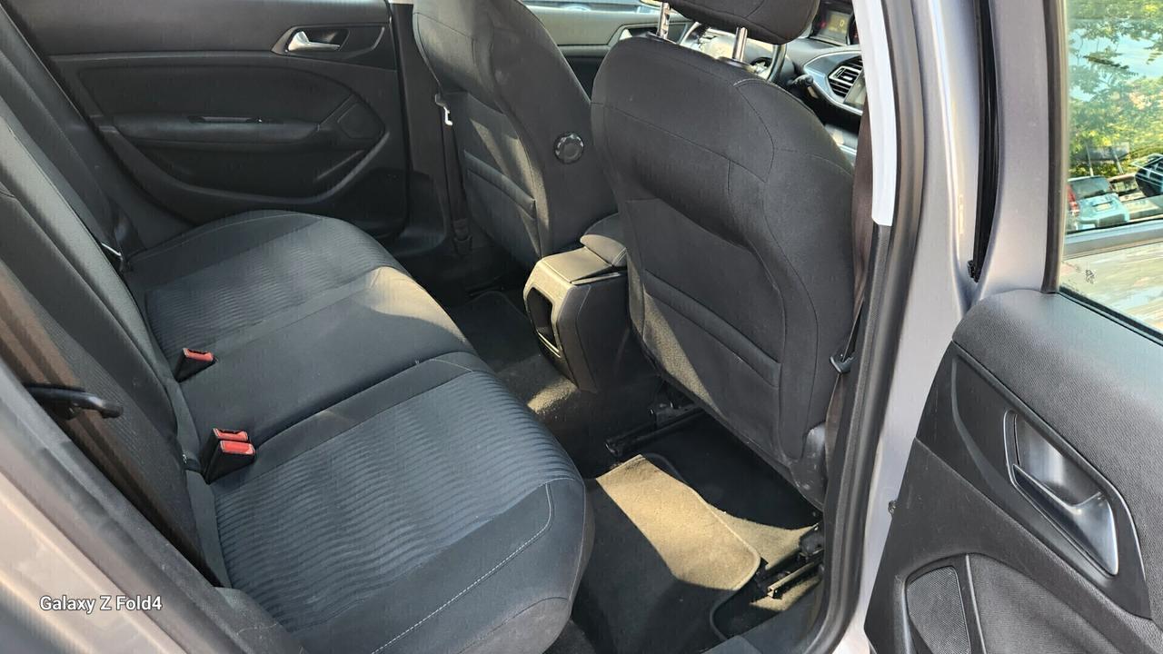 Peugeot 308 BlueHDi 100 S&S SW Business