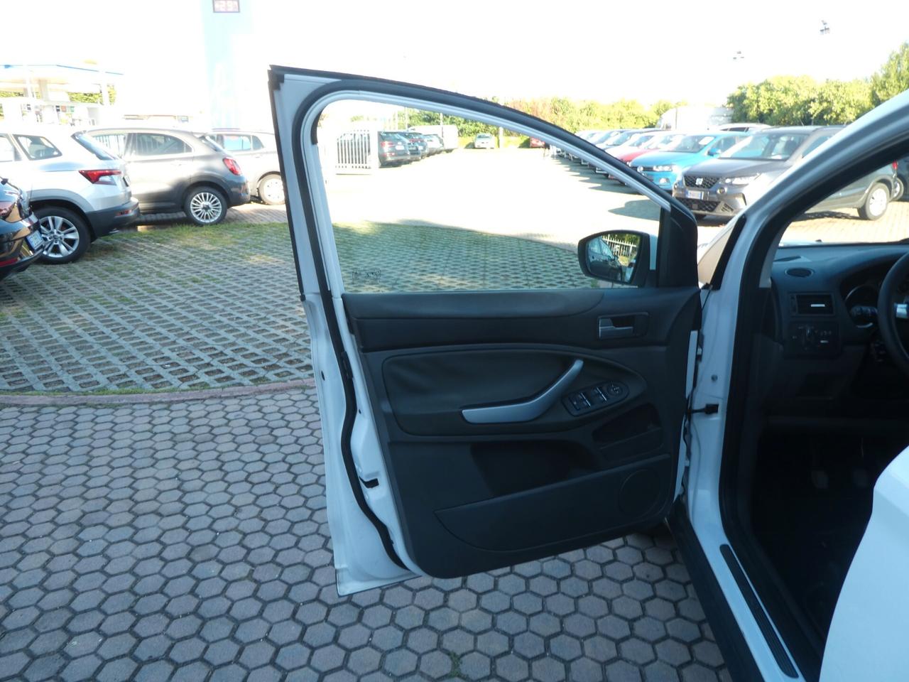 Ford Kuga Kuga+ 2.0 TDCi 140 CV 2WD DPF