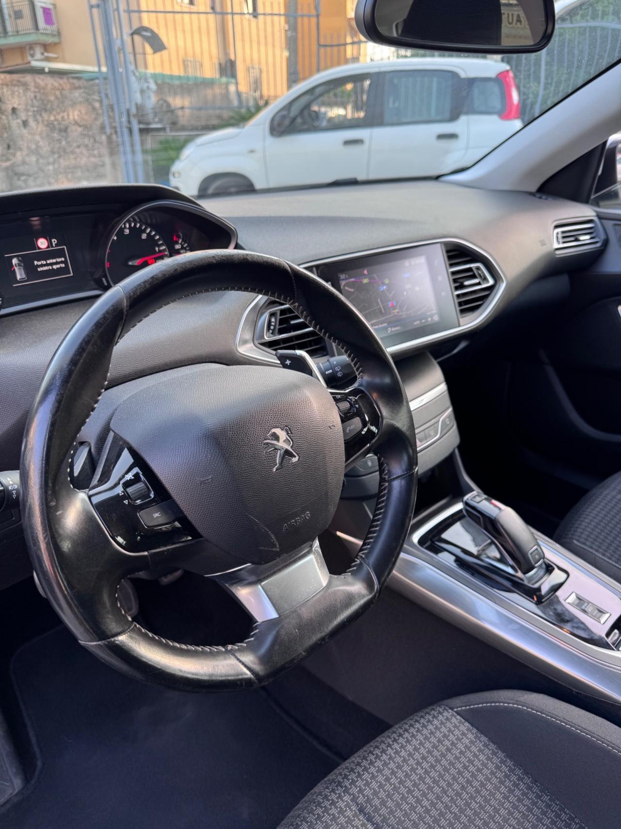 Peugeot 308 BlueHDi automatica 2019