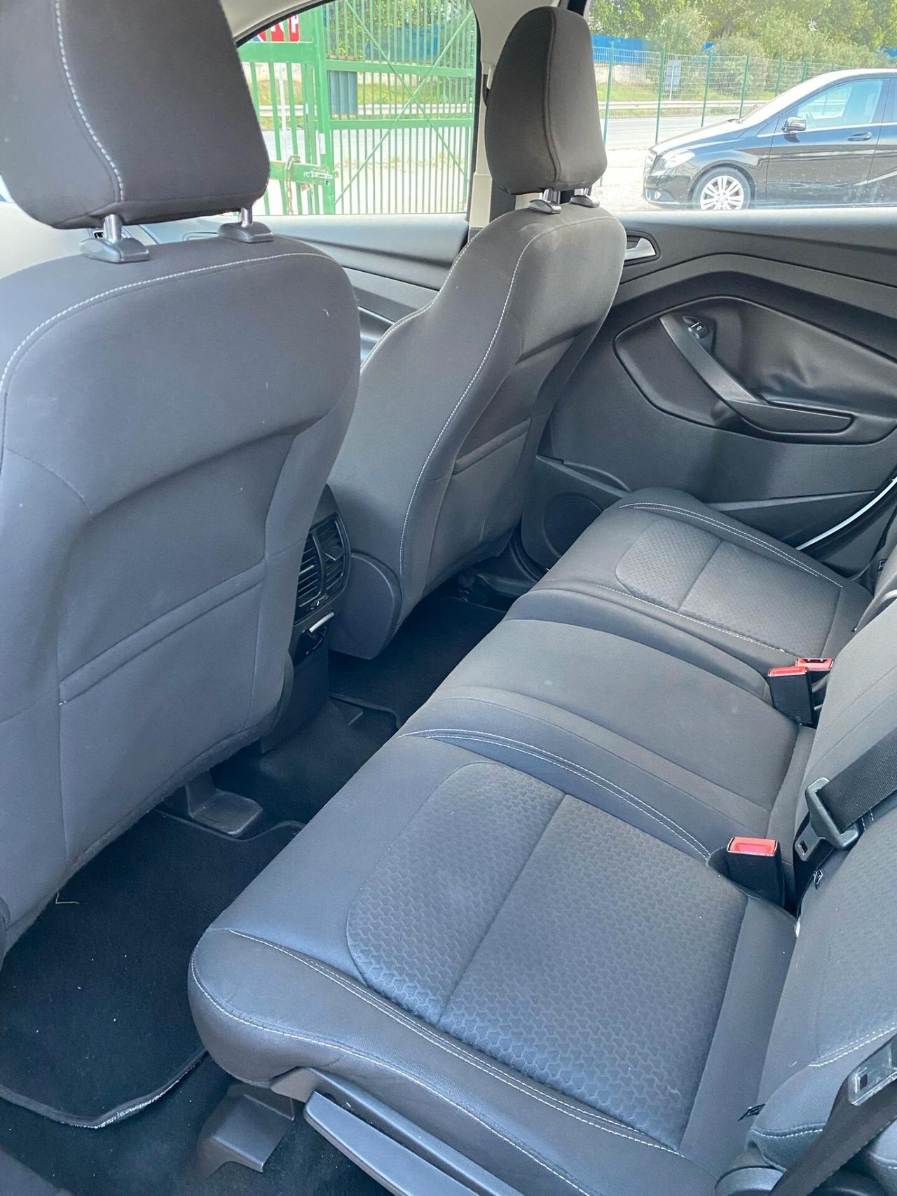 Ford Kuga 1.5 TDCI 120 CV S&S 2WD Business