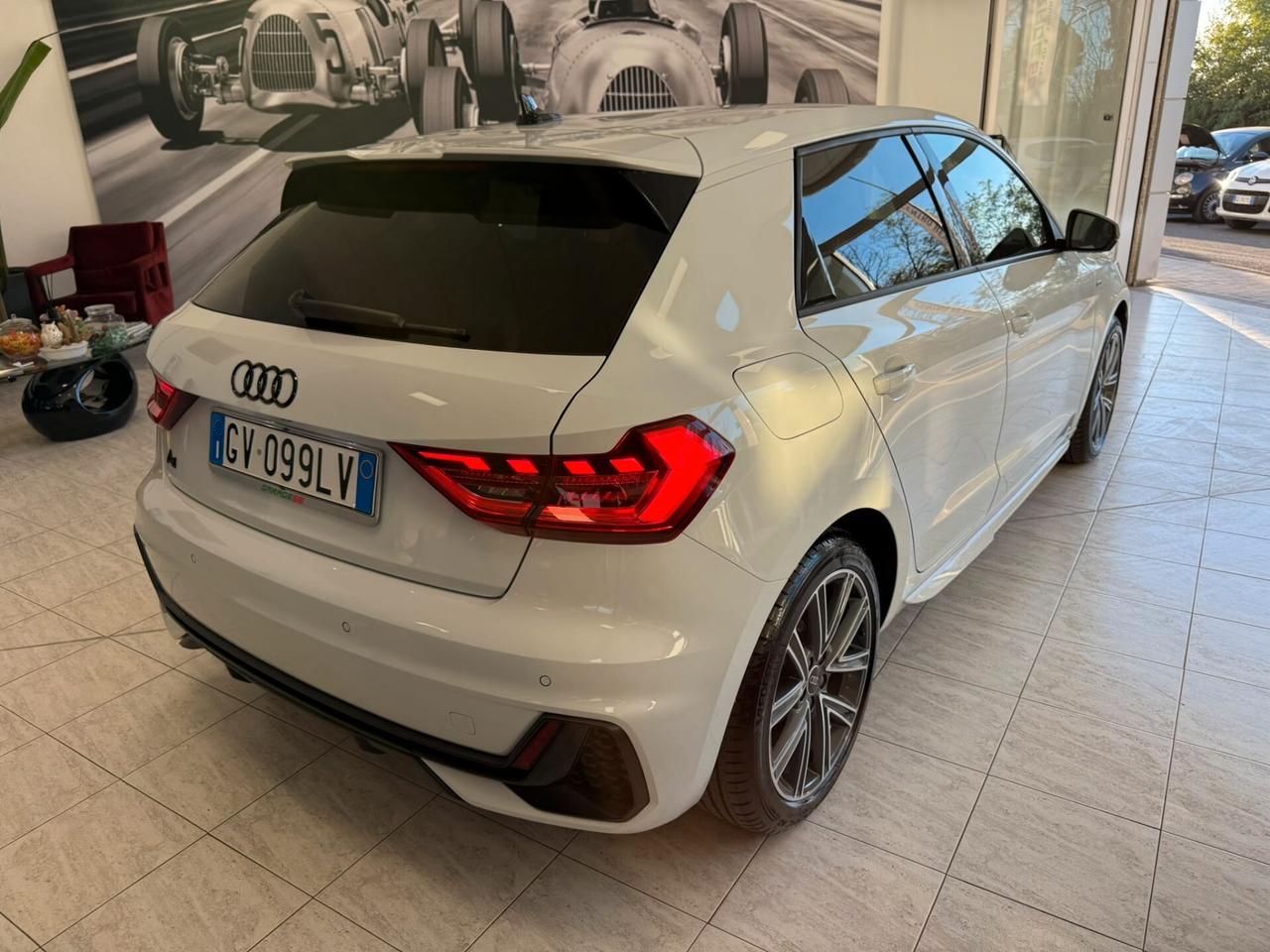 Audi A1 35 TFSI S tronic Identity Black ****FULL FULL GARANZIA UFFICIALE****