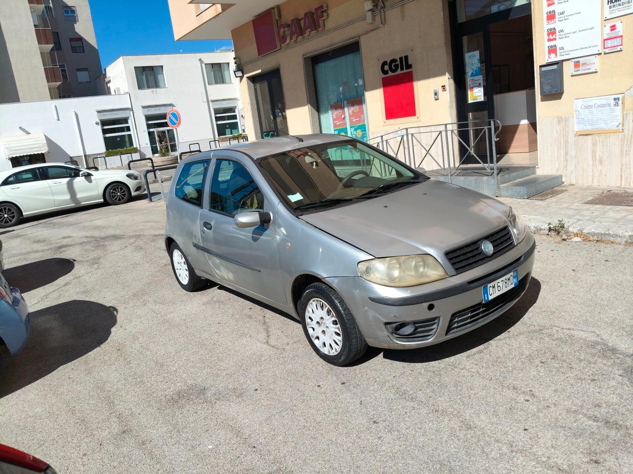 Fiat Punto 1200 benzina perfetta a poco prezzo