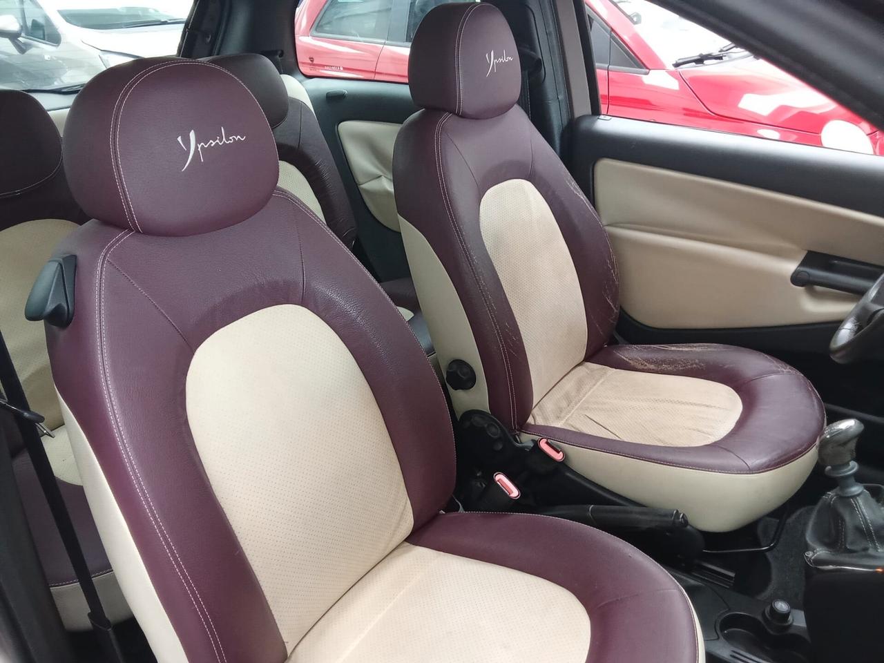 Lancia Ypsilon 1.4 Platino Ecochic GPL