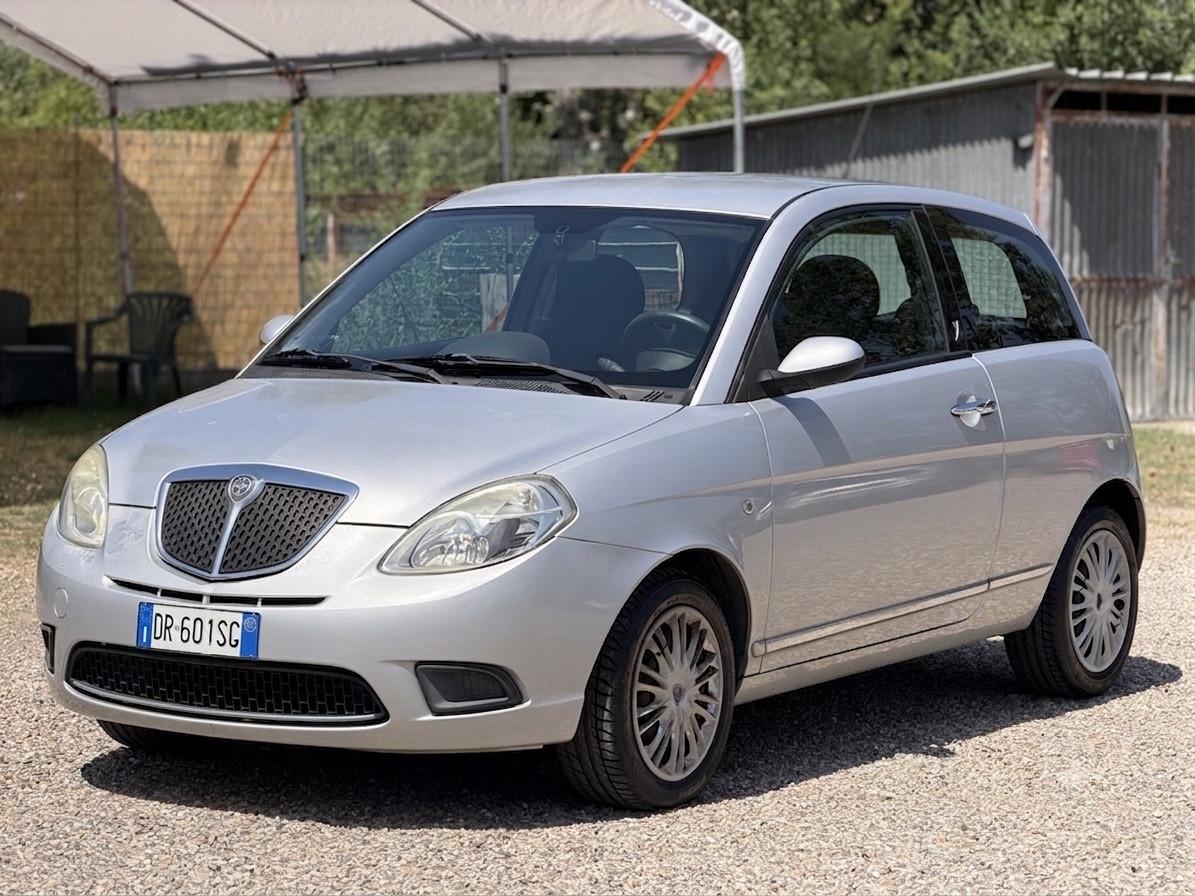Lancia Ypsilon 1.2 Argento