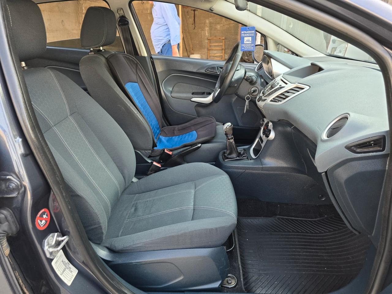 FORD FIESTA 1.4 DIESEL ACCESSORIATA 2010