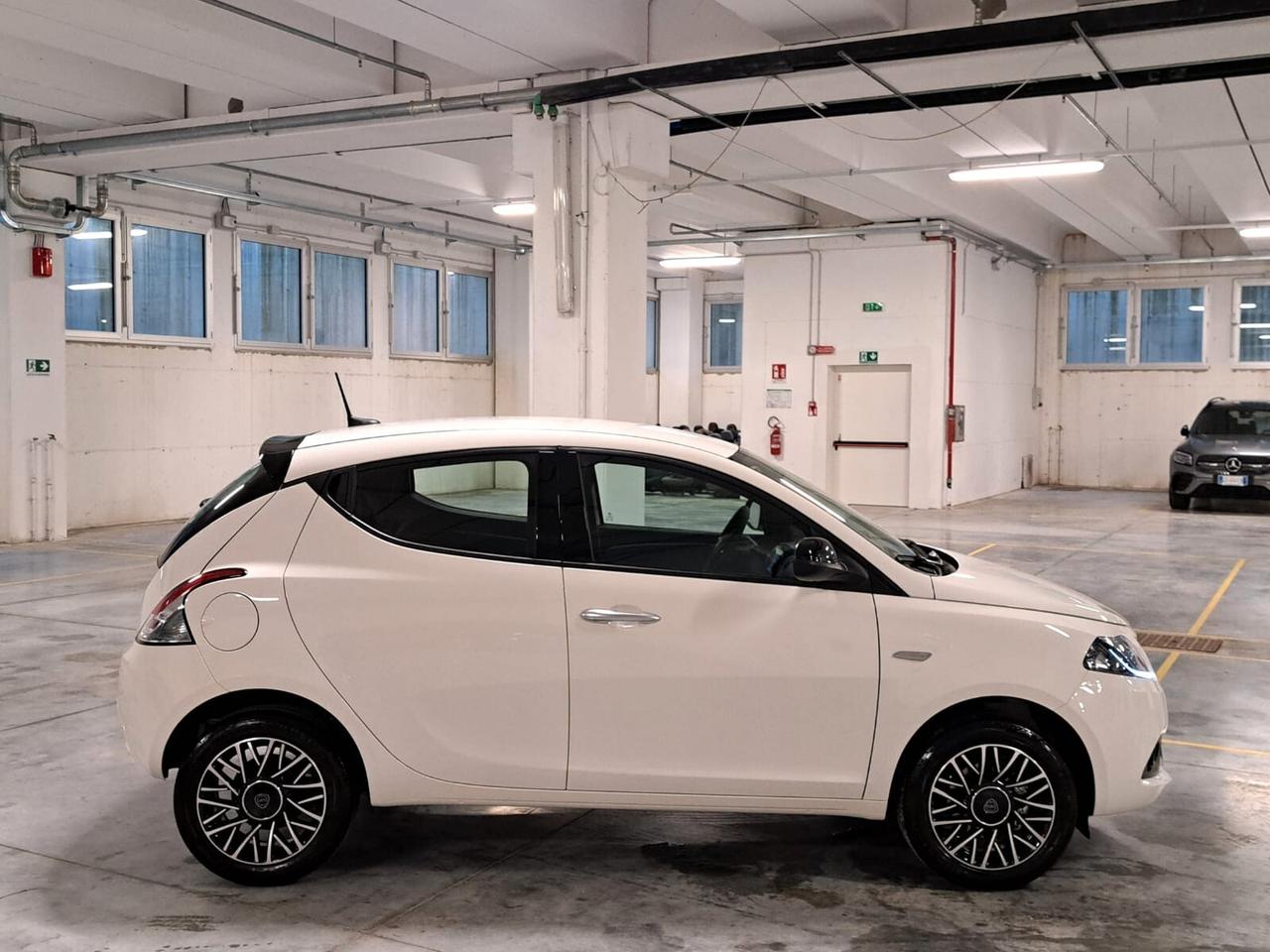 Lancia Ypsilon 1.0 FireFly Hybrid Platino MY'24 Km. 0 (GT568BT)