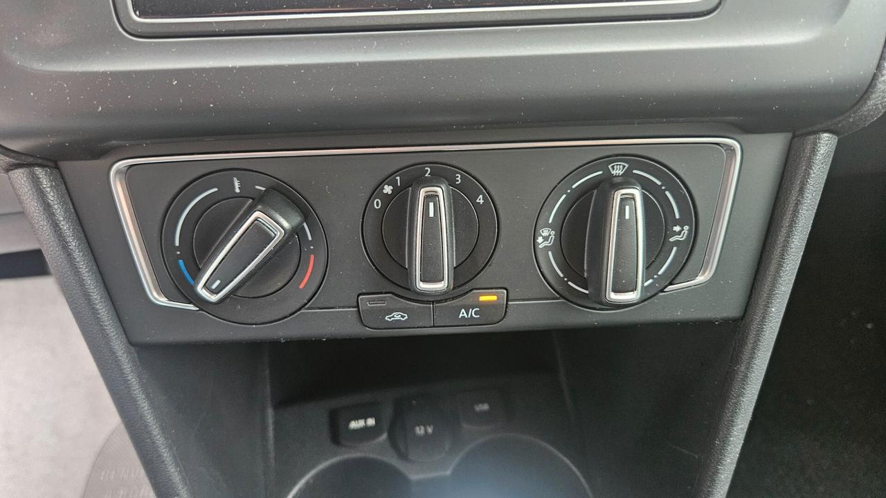 Volkswagen Polo 5p 1.4 tdi 90cv dsg NAVY-SED.RISC.