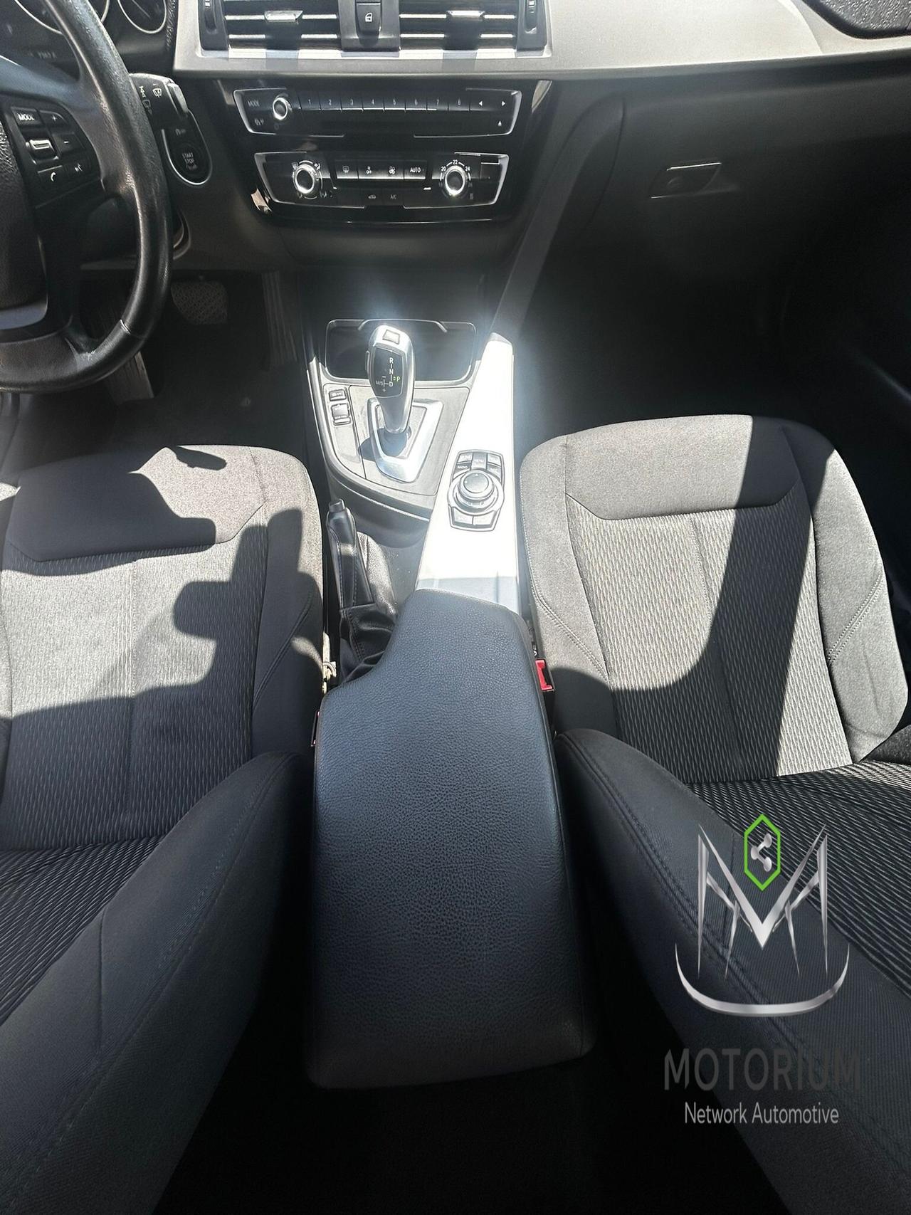 BMW 320D touring business advantage 190 CV