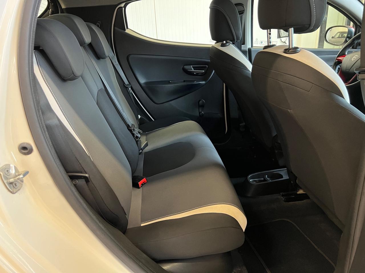 Lancia Ypsilon 1.2 69 CV 5 porte GPL Ecochic 30th Anniversary