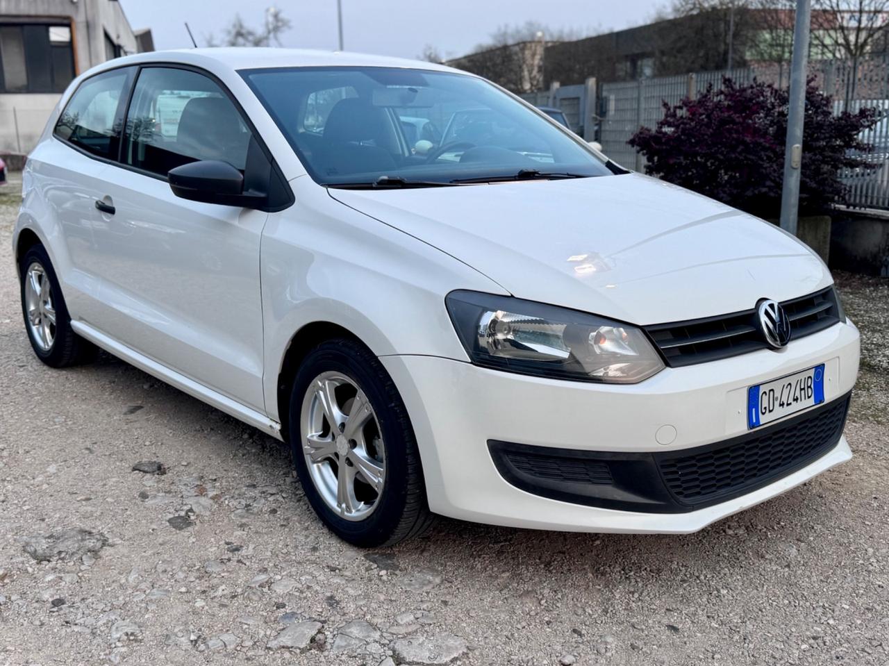 Volkswagen Polo 1.2 60cv Benzina Neopatentati 2011