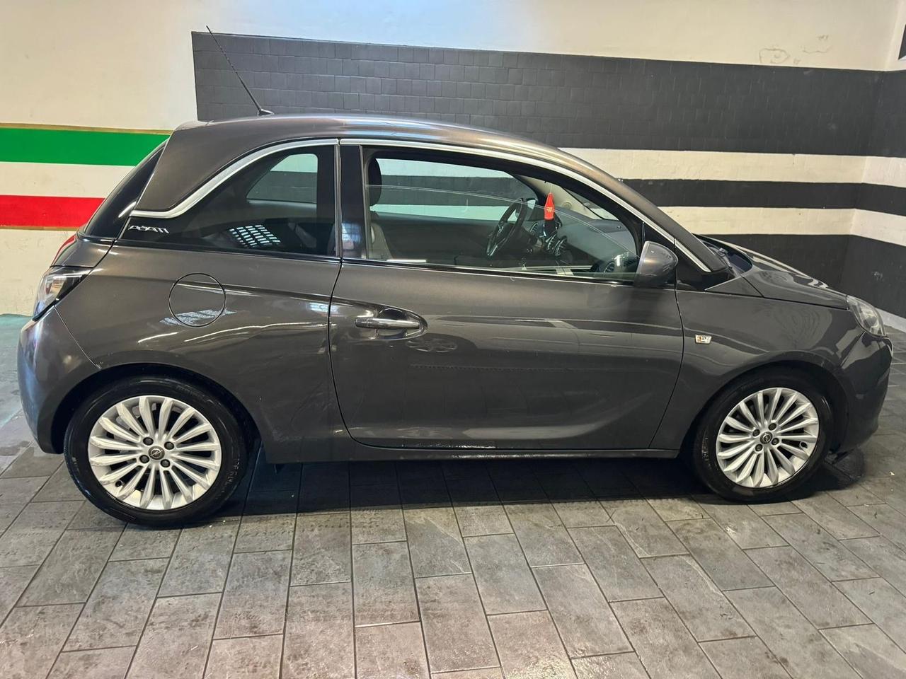 Opel Adam 1.2 70 CV Glam