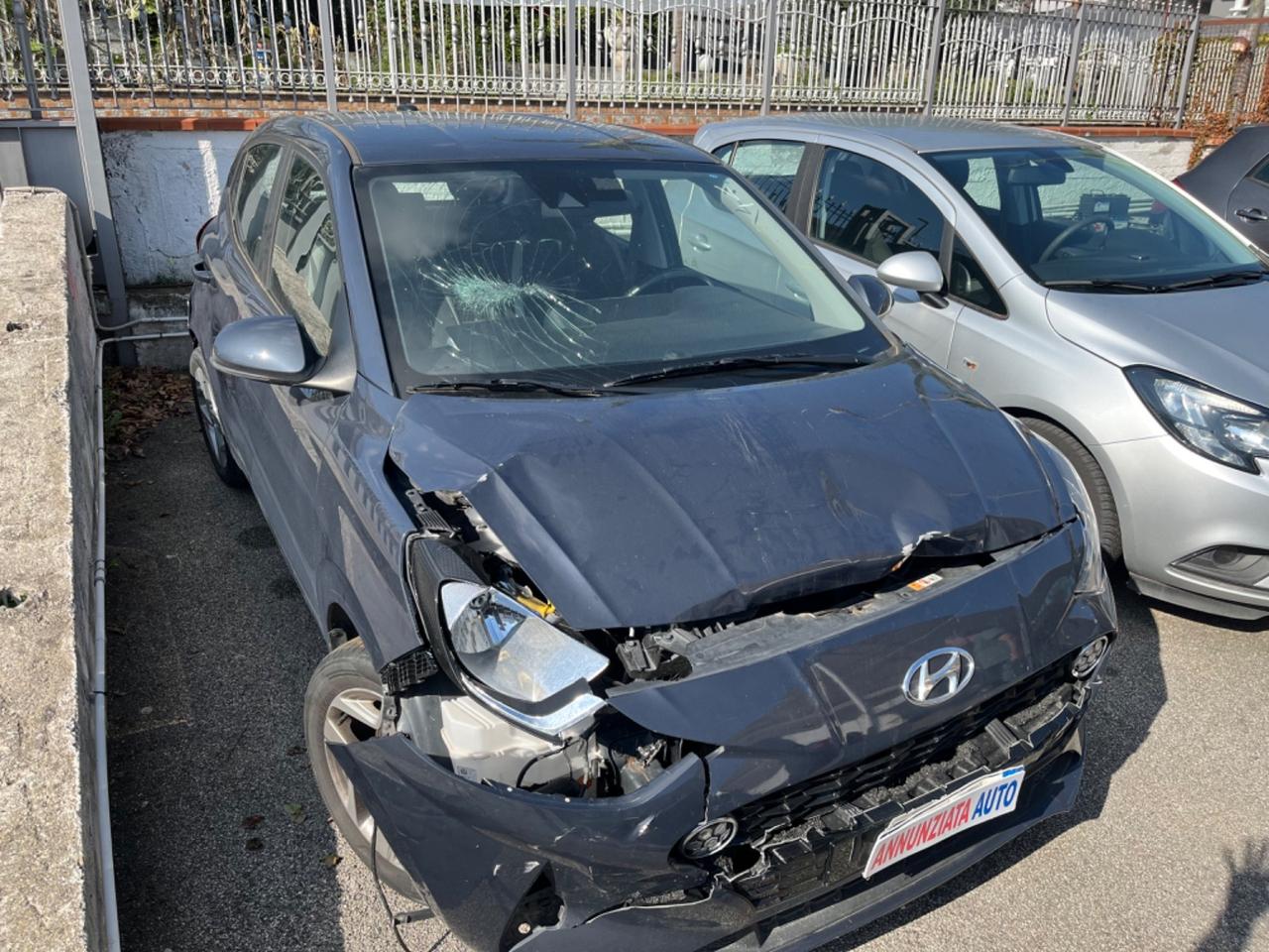 Hyundai i10 1.0 2022 20.000 km