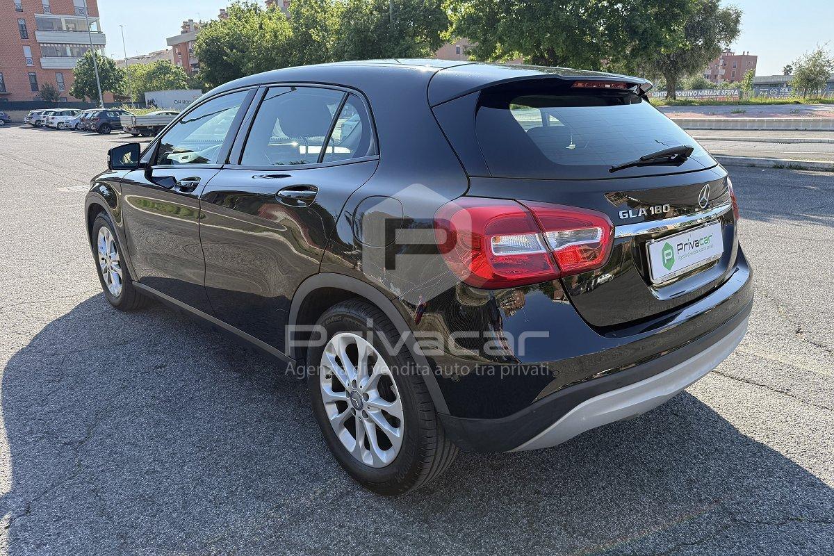 MERCEDES GLA 180 Business