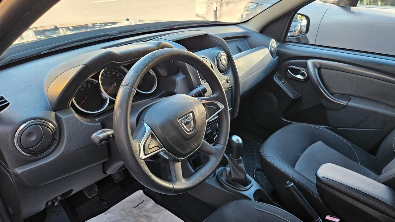 Dacia Duster 1.6 Laureate 4x2 NAVY-BLUETOOTH-SENSORI