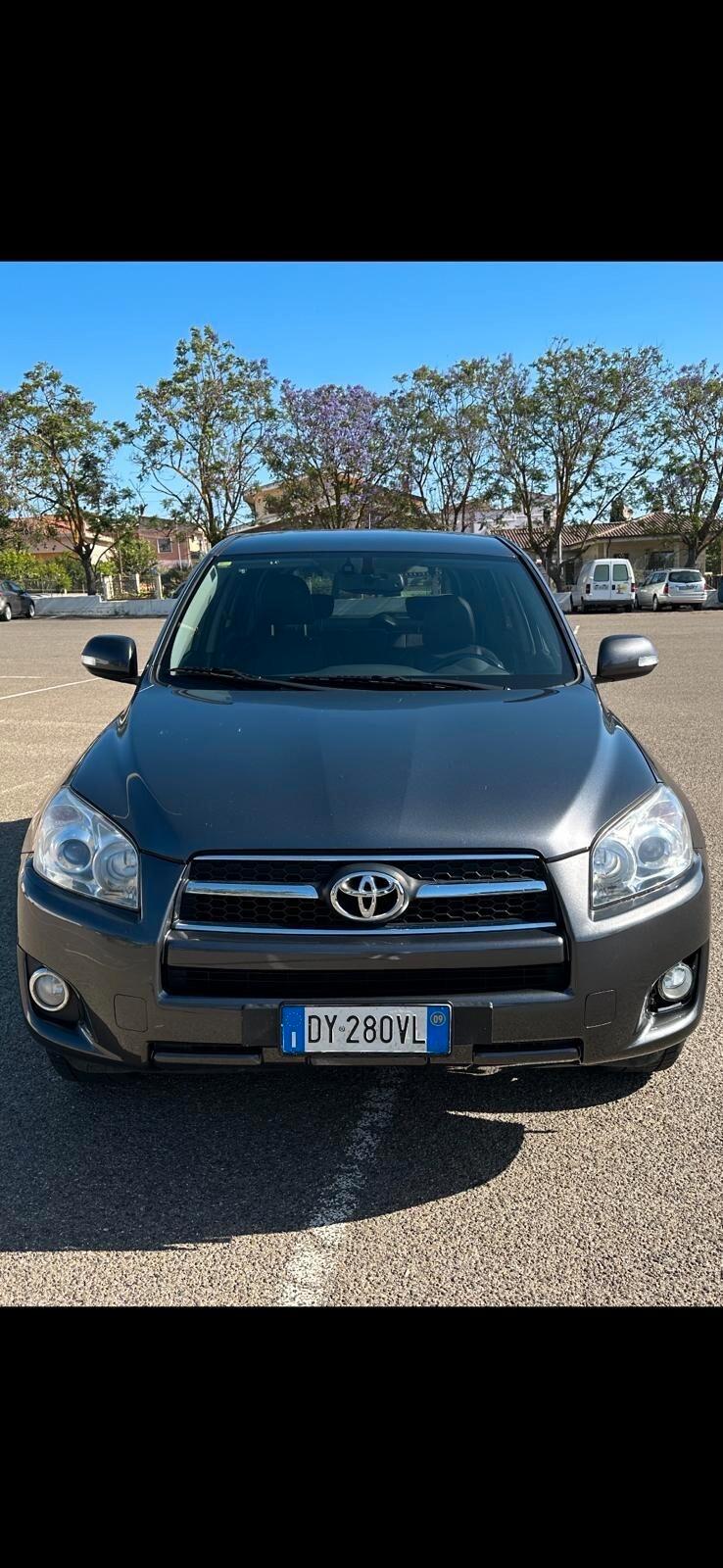 Toyota RAV 4 RAV4 2.2 D-4D 150 CV DPF Luxury
