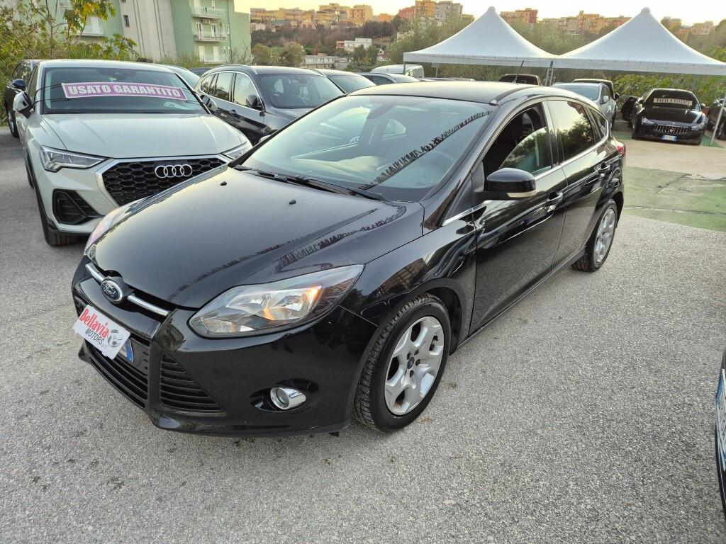 Ford Focus 1.6 TDCi 115 CV Titanium LEGGI