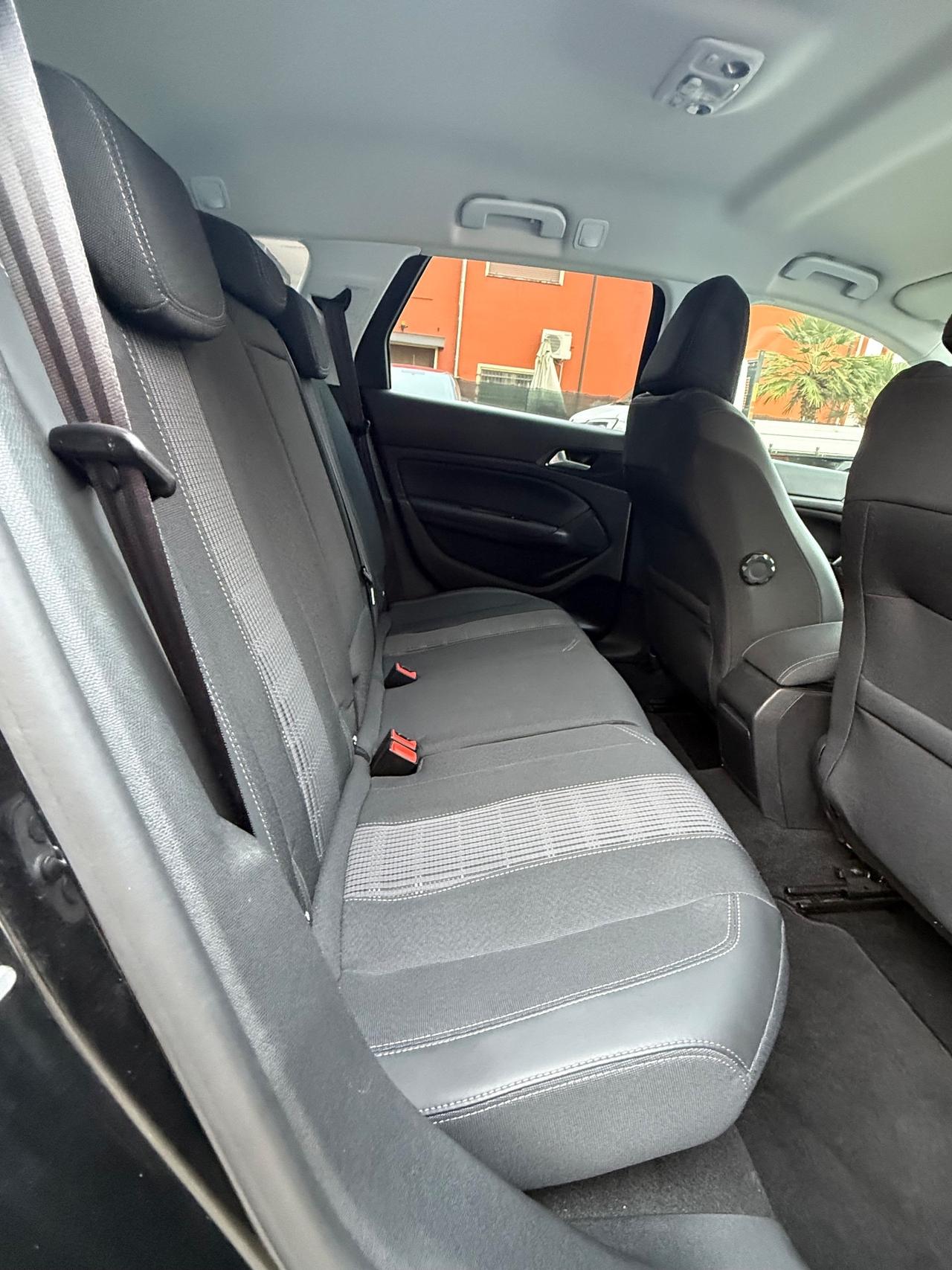 Peugeot 308 BlueHDi 130 S&S Allure