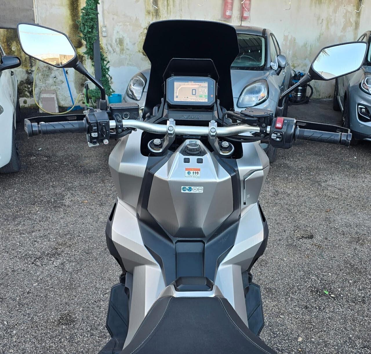 Honda X-ADV 750 sport