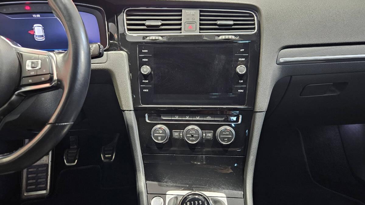 Volkswagen Golf 1.6 tdi Highline 115cv