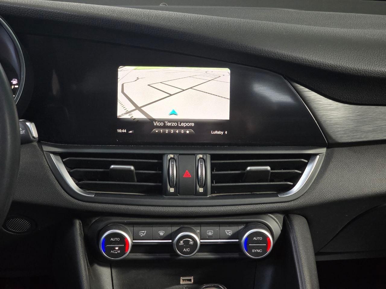 Alfa Romeo Giulia 2.2 TD 150cv AT8