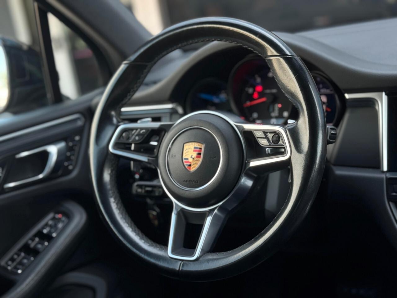 Porsche Macan 2.0 245CV