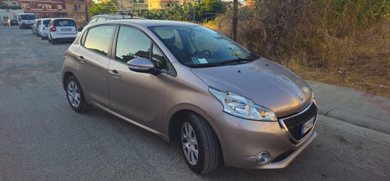 Peugeot 208 1.2 VTi 82 CV 5 porte Allure