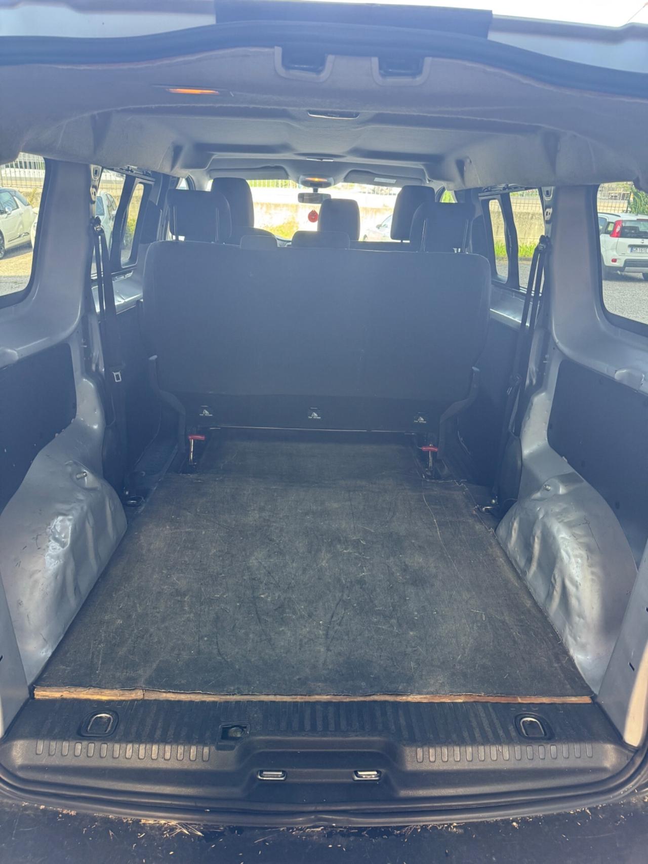 Peugeot Expert BlueHDi 150 S&S PC-TN Combi Compact