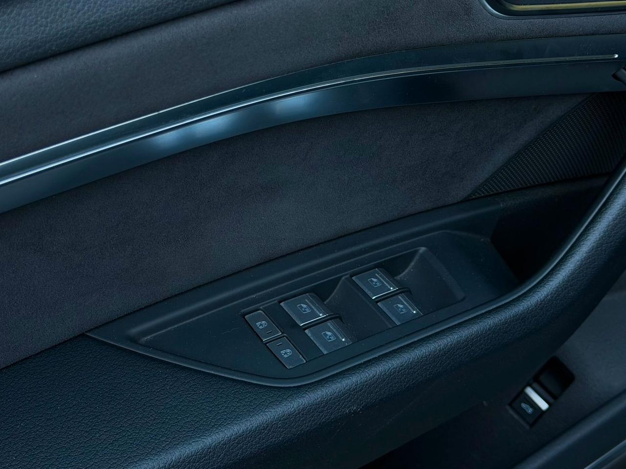 Audi Q8 e-tron 55 quattro S line edition