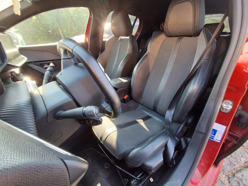 Peugeot 208 PureTech 100 Stop&Start 5 porte GT Line