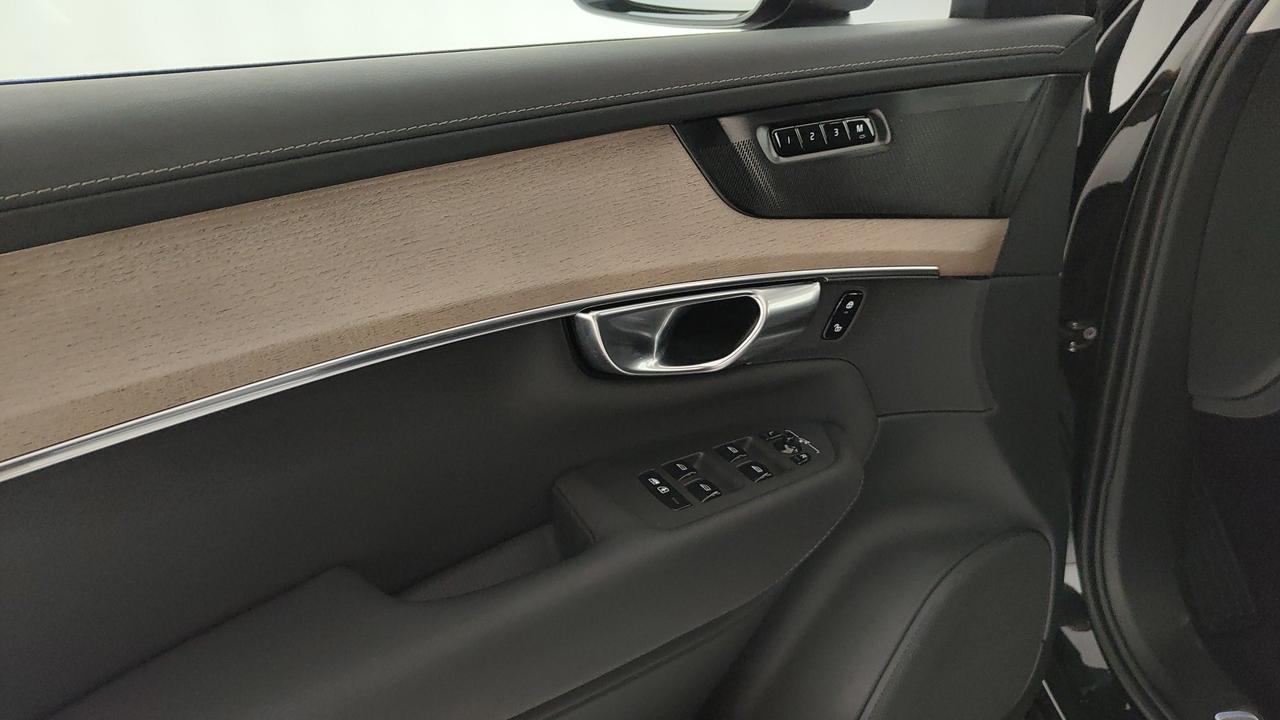 VOLVO XC90 2.0 b5 Plus Bright awd 7p.ti auto