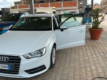 Audi A3 SPB 1.6 TDI ultra Attraction