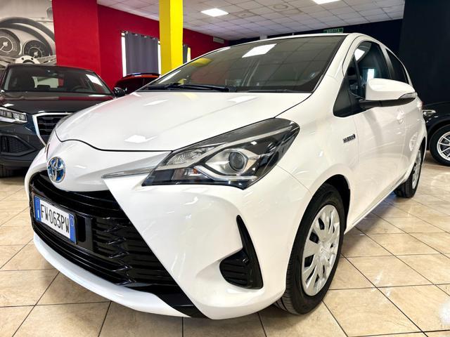 TOYOTA Yaris 1.5 Hybrid 5 porte Cool AUTOM. OK NEOPATENTATO