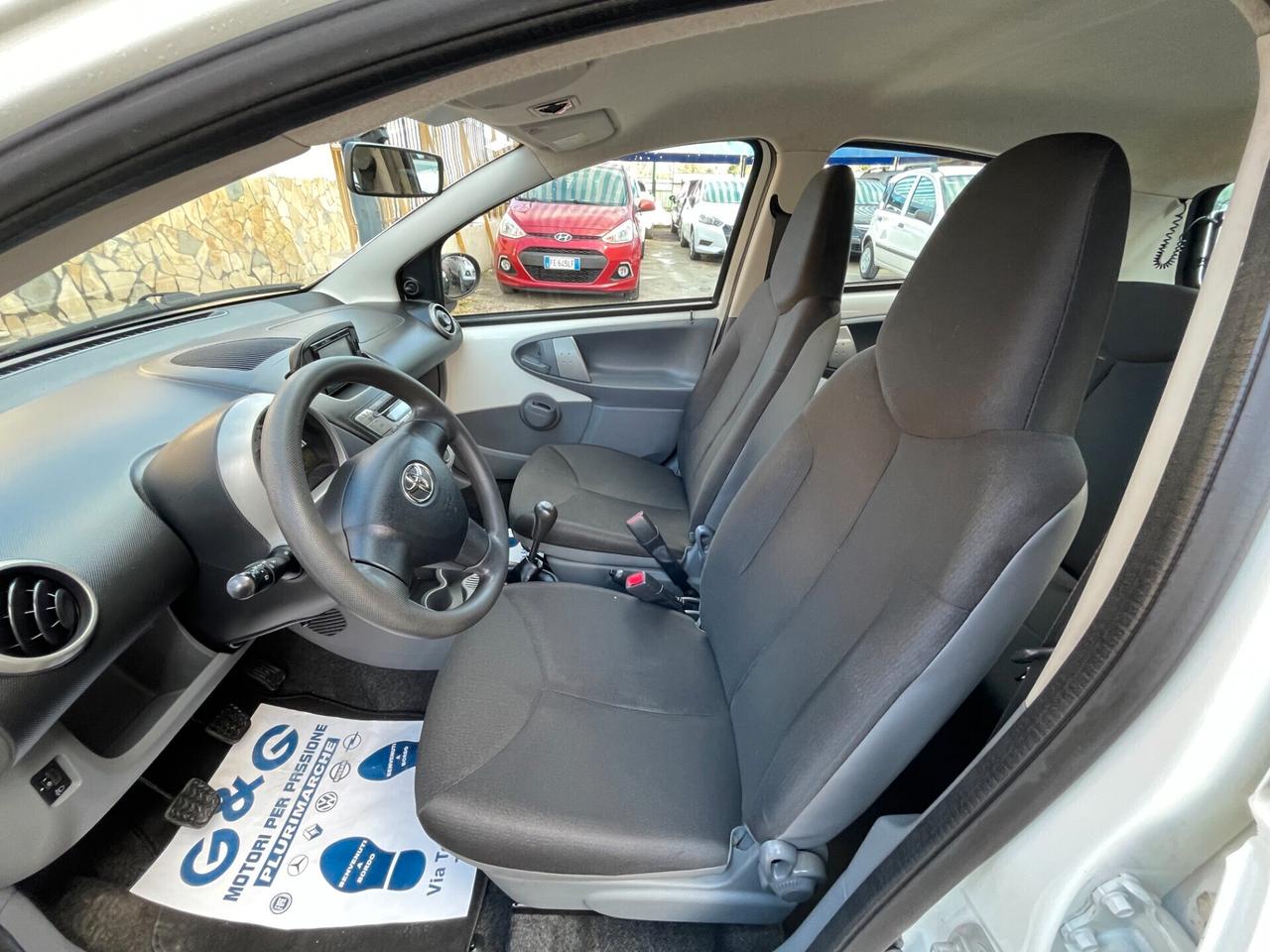 Toyota Aygo 1.0 12V VVT-i 5 porte Now Connect