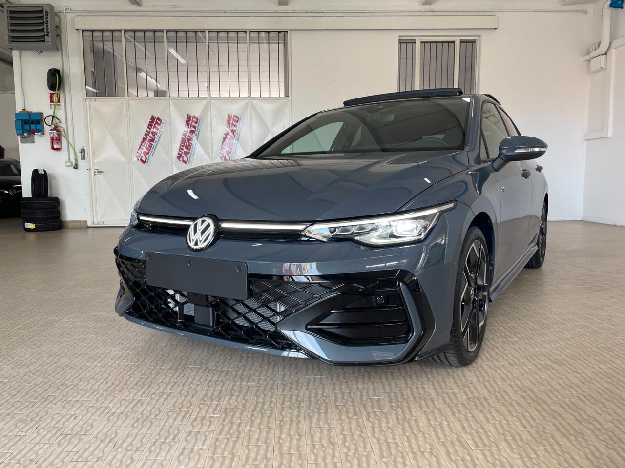 Volkswagen Golf 2.0 TDI 150 CV DSG R-Line Km0 Tetto aprib.