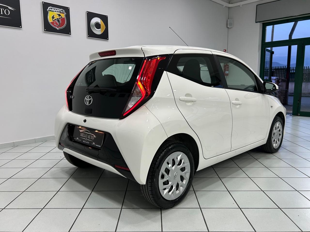 Toyota Aygo 1.0 VVT-i 72 CV 5 porte x-cool